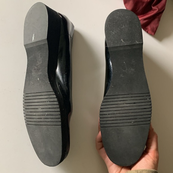 Salvatore Ferragamo Almond Toe Flats - Picture 7 of 9